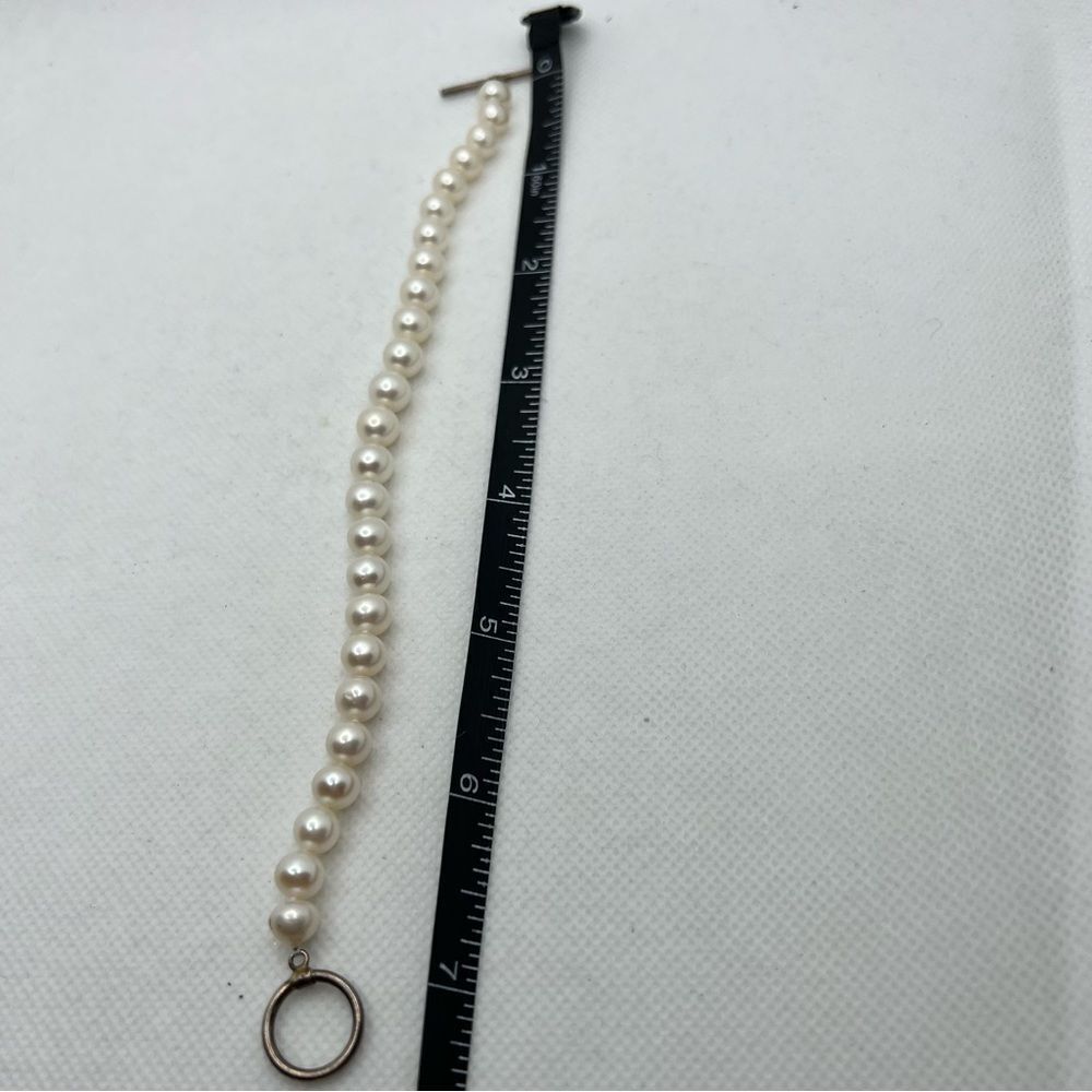 🍭4/$20 Faux Pearl t-clasp bracelet - Picture 3 of 4